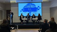 Representantes de la Fundacin Mundial de la Felicidad, este jueves en el Club Cmara Noroeste 