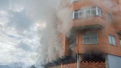 Edificio confinado por incendio en Mugardos