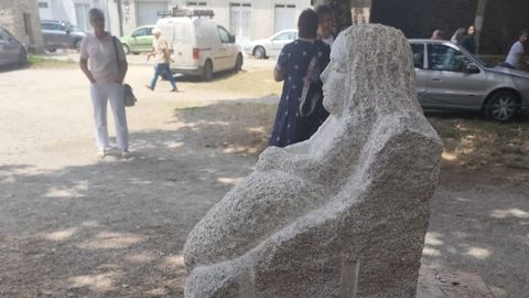 El primer premio del certamen de canter�a fue para la figura de una sirena tallada por Marcos Escudero P�rez
