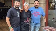 La pulpeira de O Carballio, Celia Gonzlez Castieiras, y el DJ Pancho participaron en la Festa do Pulpo da Irmandade Galega en Ginebra (Suiza).