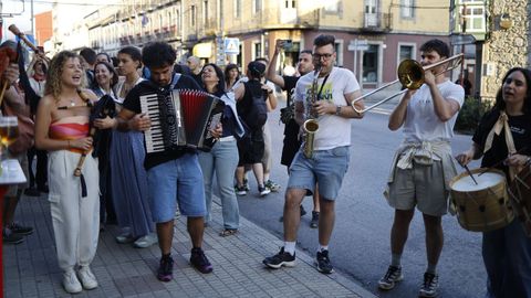 Cantos de taberna en Guitiriz en el primer d�a del Festival de Pardi�as 2026