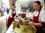 La Festa do Marisco ejerce cada a�o como est�mulo del mercado laboral de la comarca.