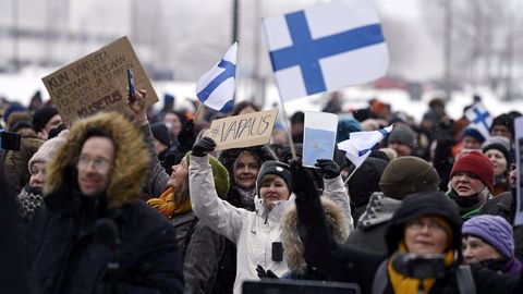 Protesta en Helsinki el pasado fin de semana contra las regulaciones del Gobierno finland�s para combatir la pandemia