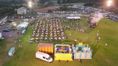 Imagen area de la sptima edicin de la Festa do Ovo Frito de Barreiros, celebrada en el campo de O Cascabeiro