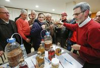 Adem�s de la cata, los participantes pudieron comprobar como se elabora el hidromiel. 