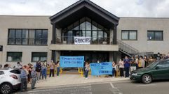 Homenaje organizado por los vecinos frente a la residencia de O Incio el 19 de septiembre