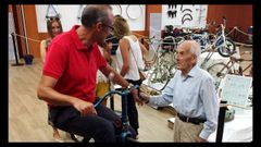 Presentaci�n exposici�n colecci�n bicis antiguas Luis Presentaci�n exposici�n colecci�n bicis antiguas Luis Molist e Antonio Pino en el concello de Nigran. bicicletas. bici antigua

