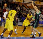 Taylor arrastra del s�bado un tir�n en un aductor. 