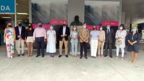 Teresa Mallada, en el centro