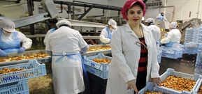 Rosa Sant�rum mont� su propio negocio en 2001 y dice que le resulta �m�s dif�cil� trabajar dentro que fuera de Galicia. 