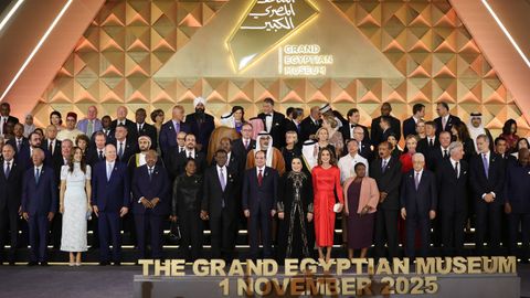 Foto de familia de los jefes de Estado que acuden a la inauguracin