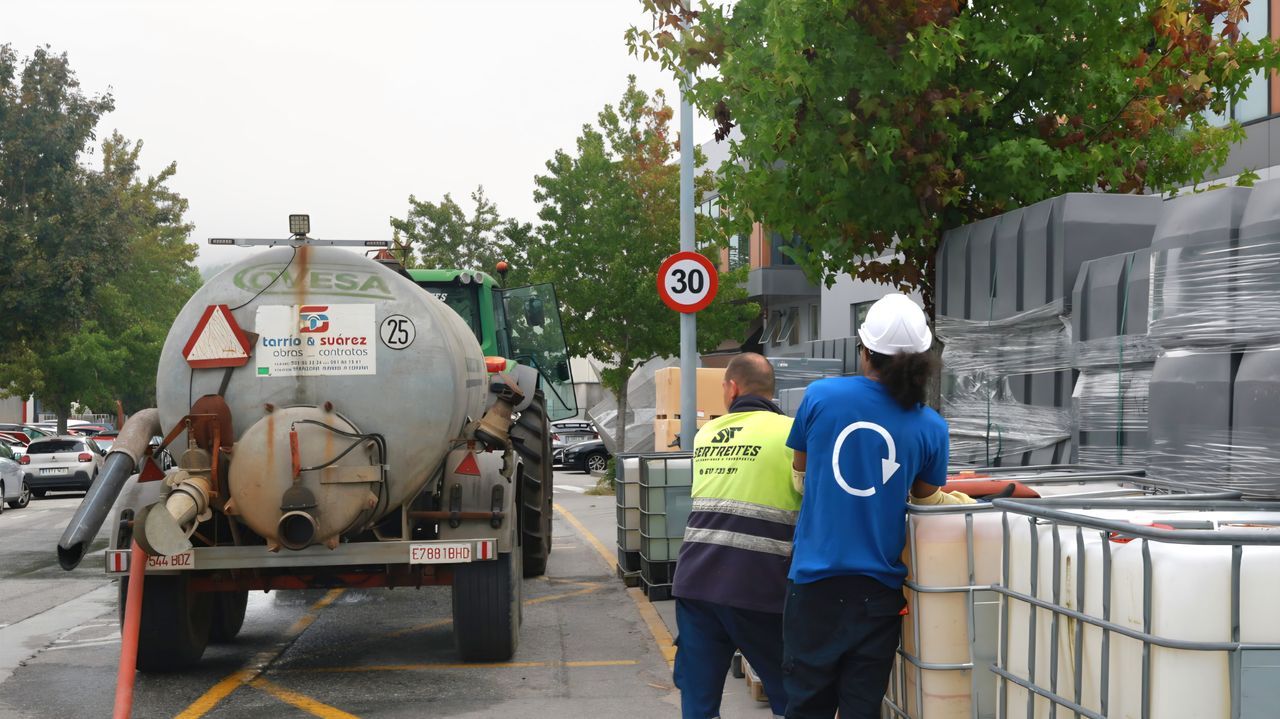 Récord de visitantes y de menos lluvia agravaron la falta de agua en Boiro