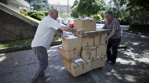 Los presidentes de las comisines entregaron ayer los ex�menes en la sede de la CIUG