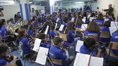 GUSTAVO DUDAMEL CON LA ORQUESTA RESUENA DE ABANCA