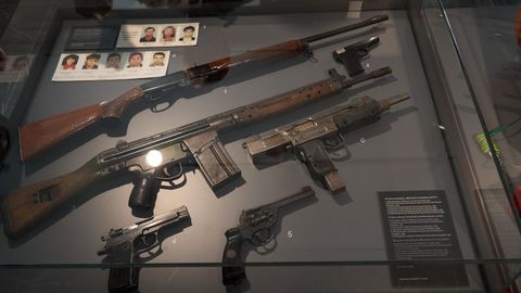 Algunas de las armas usadas por la banda terrorista ETA, en el nuevo Memorial de las V�ctimas del Terrorismo, a 28 de mayo de 2021, en Vitoria.