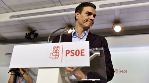 Pedro S�nchez, anunciando su dimisi�n como secretario general del PSOE. 
