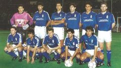 Real Oviedo de la 92/93. Abajo, en el centro, Gracan