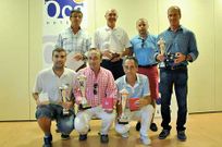 Los ganadores del torneo Joyer�a Camilo con sus obsequios