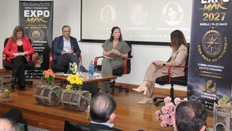Mar�a Bastida y Gumersindo Feijoo, catedr�ticos de la USC, con la nutricionista Adriana Fern�ndez, y Luc�a Rodr�guez, la moderadora, en el debate sobre sostenibilidad, socioeconom�a y consumo de las Xornadas T�cnicas Expomar 2026.