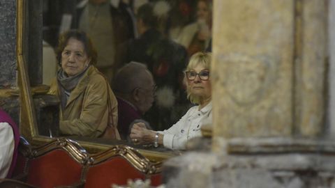 Asistentes a la ofrenda