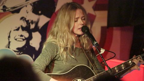 Christina Rosenvinge, en una de sus actuaciones en El Torgal