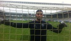 El portero lleg� cedido al Racing por parte del Tenerife para disponer de los minutos que no ten�a en el club isle�o. 