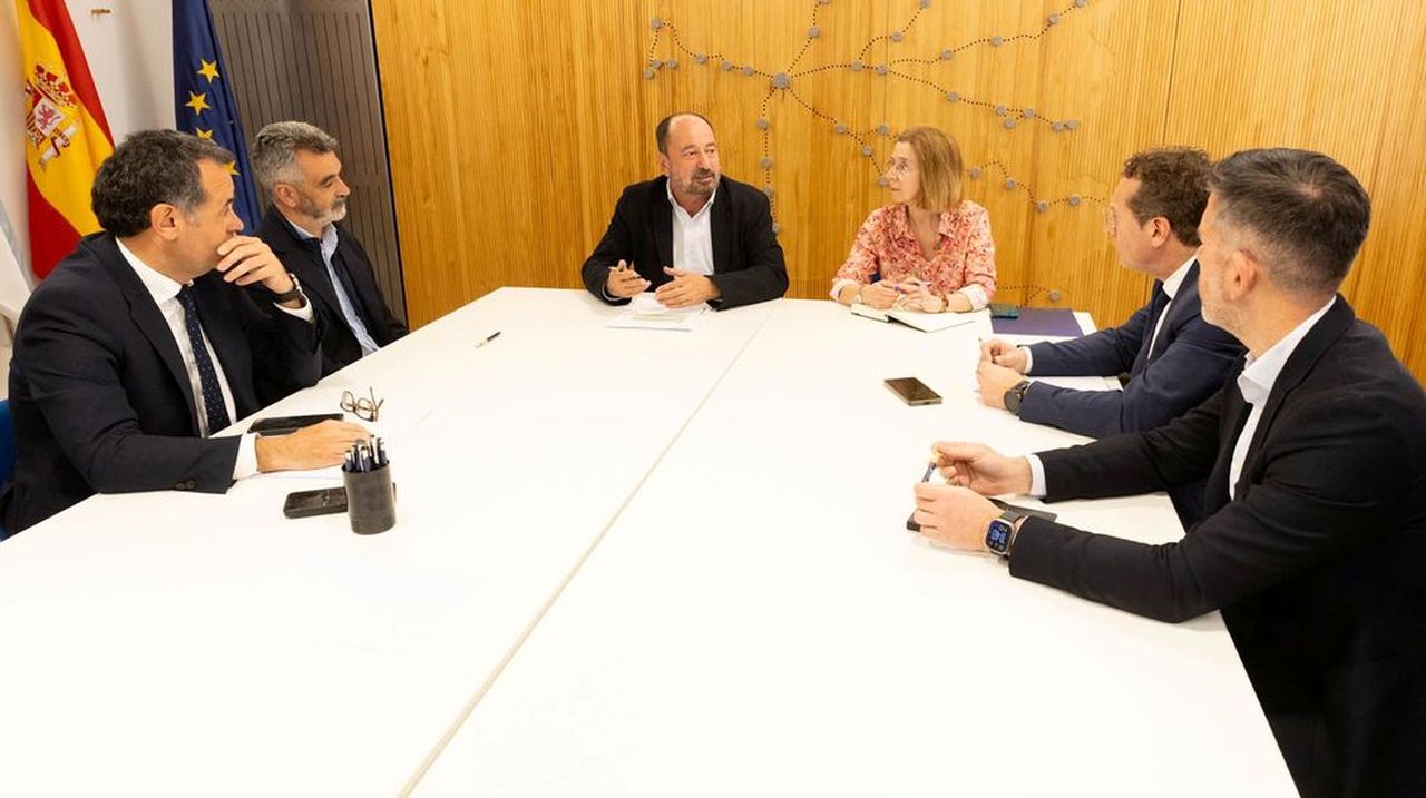 Turismo de Galicia traslada su apoyo al sector hotelero de Santiago para buscar medidas que aseguren la ocupación durante todo el año