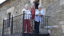 Jaime, Maribel y Marisol, los propietarios de Casa Longarela
