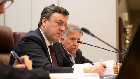 El presidente da Deputaci�n coru�esa, Valent�n Gonz�lez Formoso, durante el pleno