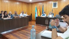 Trifulca en el pleno de Cambre tras las votaciones del presupuesto