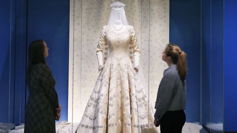 Exposici�n de vestidos de la reina Isabel II