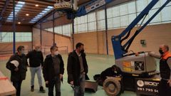 El alcalde y el edil de Deportes en la Casa do Deporte