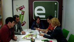 La directiva de la Acoe dise�� ayer las l�neas generales de la campa�a navide�a y la de Vuelta al Cole.