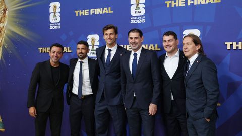 De izquierda a derecha, Xavi, David Villa, Fernando Llorente, Fernando Hierro, Iker Casillas and Michel Salgado