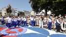 La msica y los cantos acompaaron a la Virgen de Carmen de Foz en la procesin