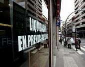 Una de las tiendas con m�s historia del centro de la ciudad anuncia liquidaci�n de sus prendas. Se trata de Ferrer que en su departamento de mujer ofrece descuentos importantes como consecuencia del a