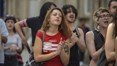 Manifestaci�n de alumnos de la Facultade de Belas Artes de Pontevedra para reclamar un protocolo efectivo ante el abuso sexual