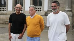 Ram�n Rozas, con Lores e o concelleiro de Festas, Demetrio G�mez, este venres, na Praza de Espa�a de Pontevedra