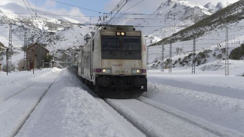 Un tren en Busdongo