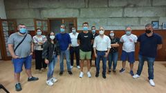 La ejecutiva de la agrupaci�n socialista de Mora�a, elegida el pasado septiembre. Xoel Souto Eiras, portavoz municipal, en el centro