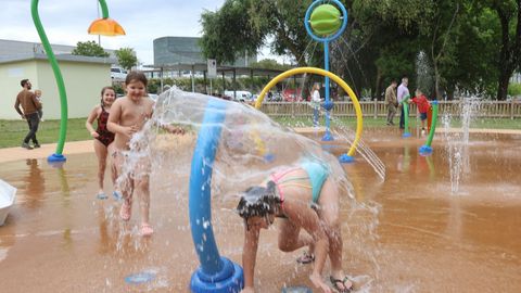Inauguración del parque de juegos de agua de Pontevedra