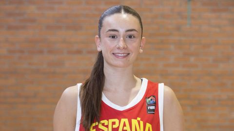 In�s Sotelo con la camiseta de la selecci�n sub-20