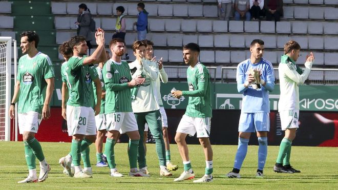 Despedida del equipo en A Malata frente al Osasuna Promesas. 