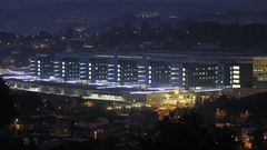 Vista nocturna del Hospital �lvaro Cunqueiro