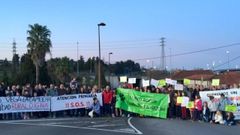 Concentraci�n de los vecinos de Nuevo Roces y La Camocha