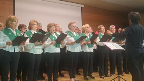 Coro de la Asociaci�n de alumnos mayores de la Universidad de Oviedo