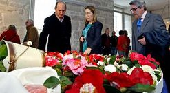 Ana Pastor visit la exposicin y tambin apost por la camelia como marca turstica de Galicia.