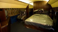 Subastados los aviones de Elvis