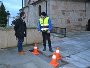 Vilari�o con el encargado de la brigada de Obras en Gonz�lez Taboada.