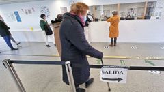 Usuarios en el centro de salud de A Parda, en Pontevedra